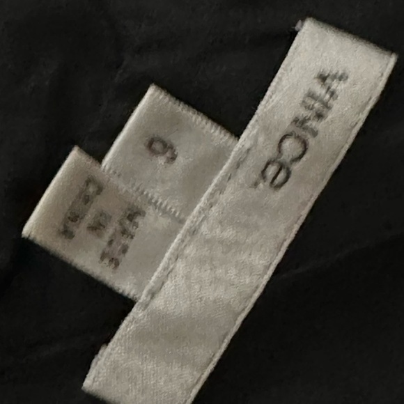 Vince Ruffled Front Top - Picture 8 of 8